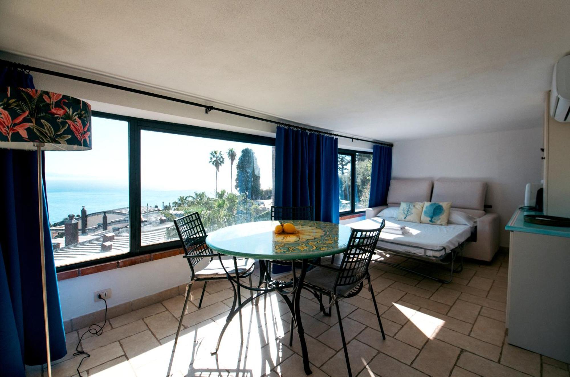 Bayview Apartment - Taormina Holidays Ngoại thất bức ảnh